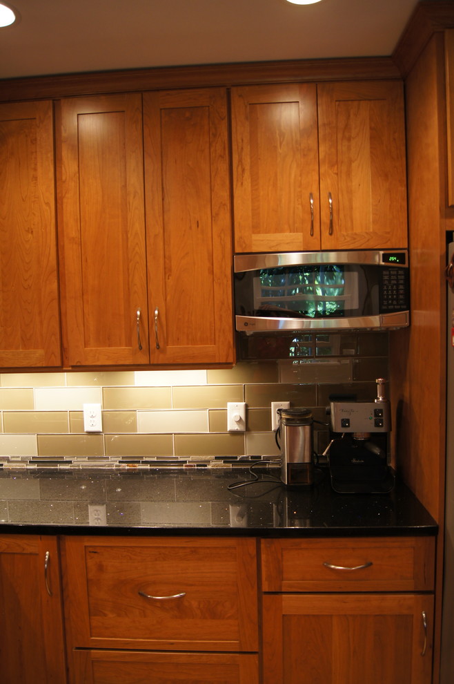 Wall Mounted Microwave Kitchen Traditional with Breakfast Bar Cherry Colonial