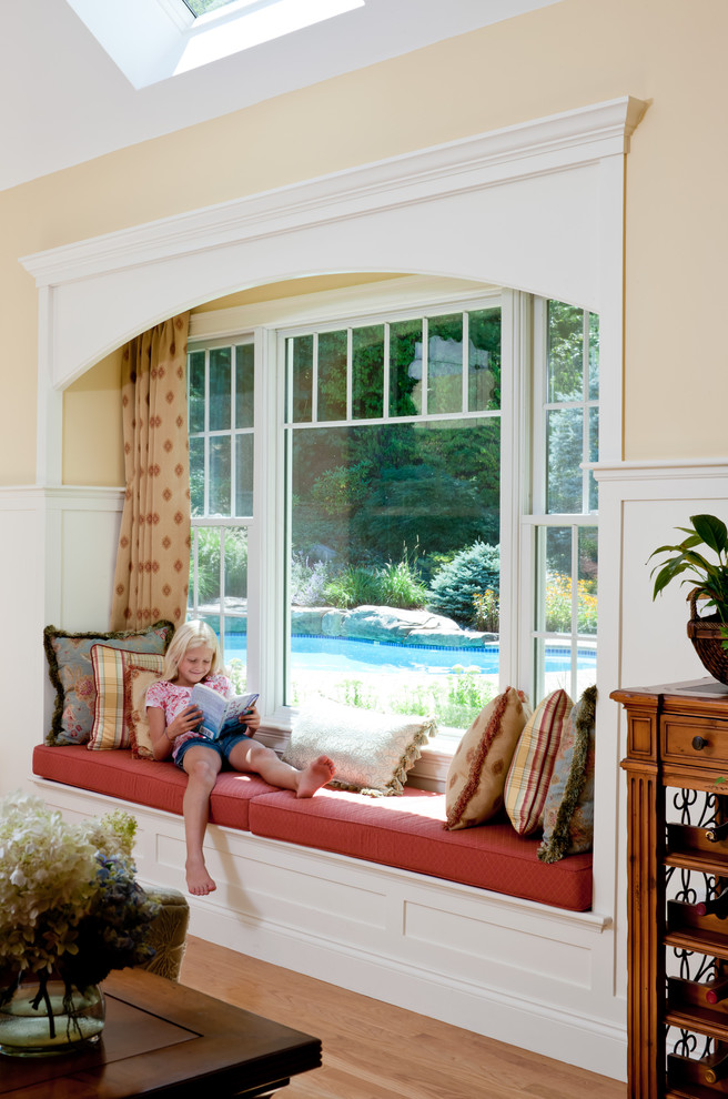 Window Coverings Ideas Family Room Traditional with Accent Pillows Arch Molding