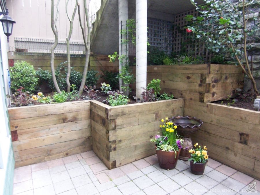 Wood Retaining Wall Patio Contemporary with Bamboo Stones 