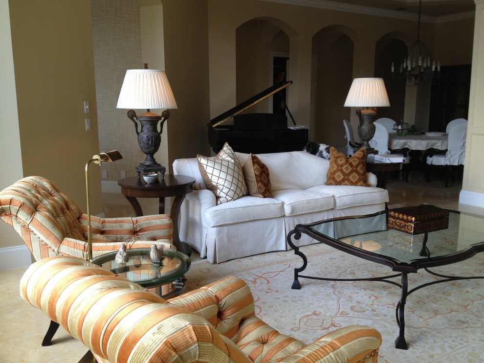 Wrought Iron Coffee Table Living Room Beach with Ivory Chenille Sofa Urn