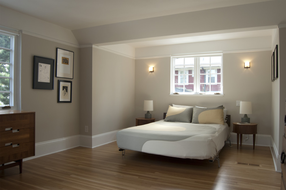 Candice Olson Kitchen Bedroom Contemporary with Crown Molding Dark Stained
