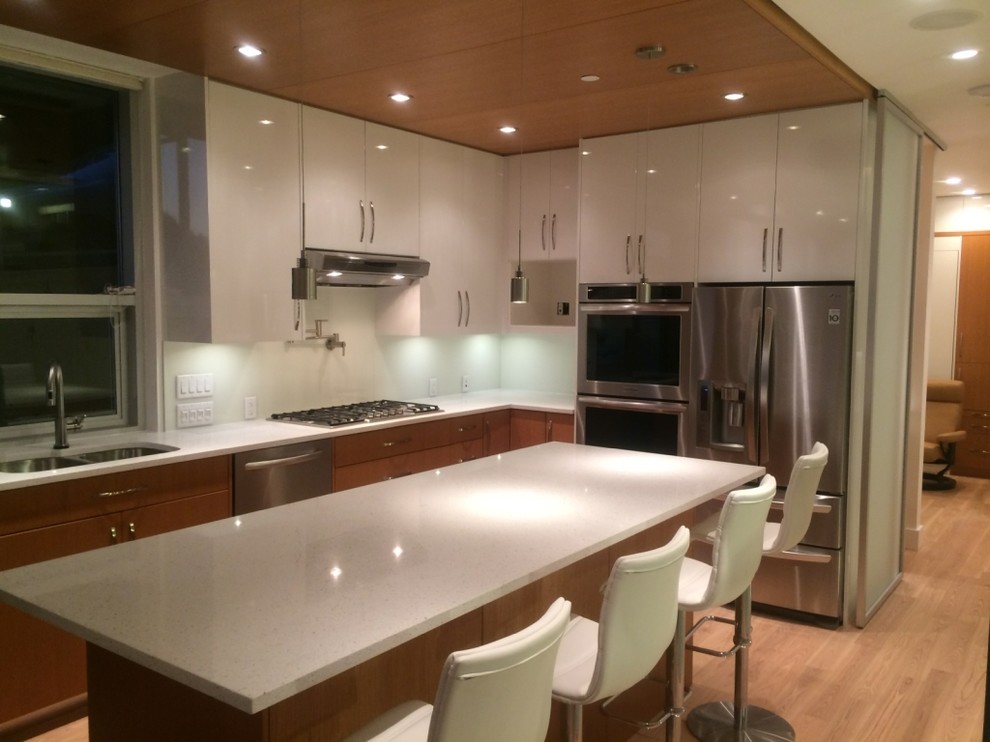 Cornerstone Kitchens Kitchen Contemporary with High Gloss Contemporary Slab