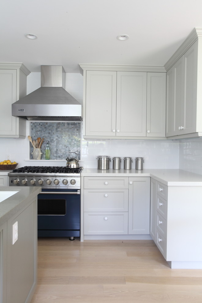Hulu Kitchen Nightmares Kitchen Traditional with Blue Viking Stainless Hood