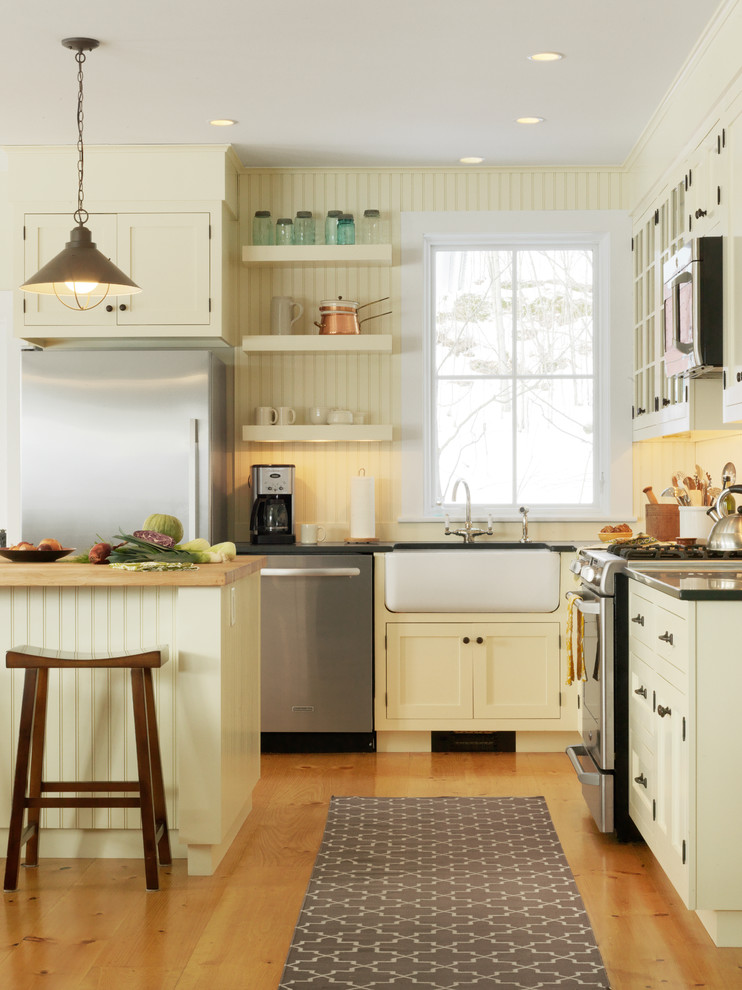Jbj Soul Kitchen Kitchen Traditional with Apron Sink Beadboard Island