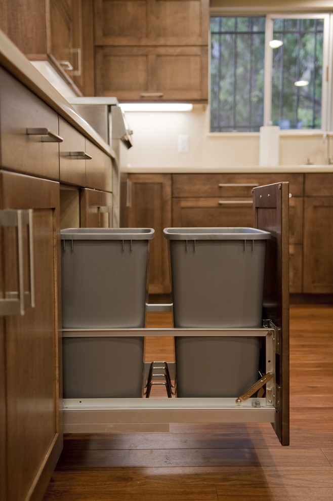 Kitchen Garbage Cans Kitchen Traditional with Categorykitchenstyletraditionallocationsanta Barbara 
