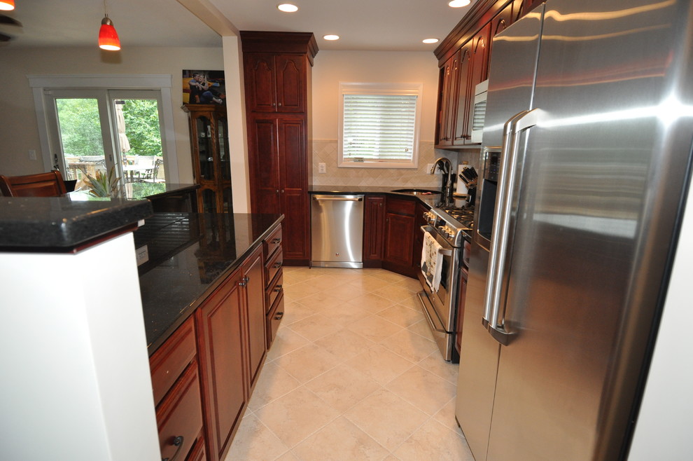Kitchen Solvers Kitchen Modern with Backsplash Ceramic Tile Flooring2