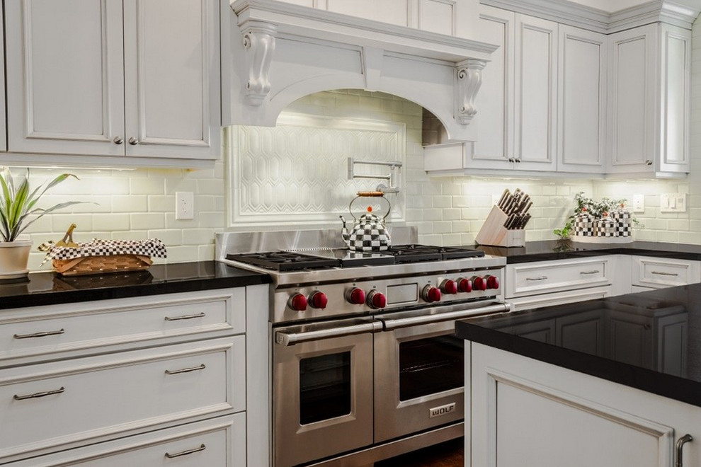 Kith Kitchens Kitchen Traditional with Categorykitchenstyletraditionallocationother Metro 