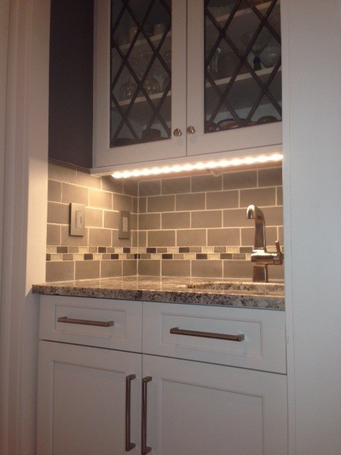 Kozy Kitchen Spaces with Brookhaven Gray Tile Undermount