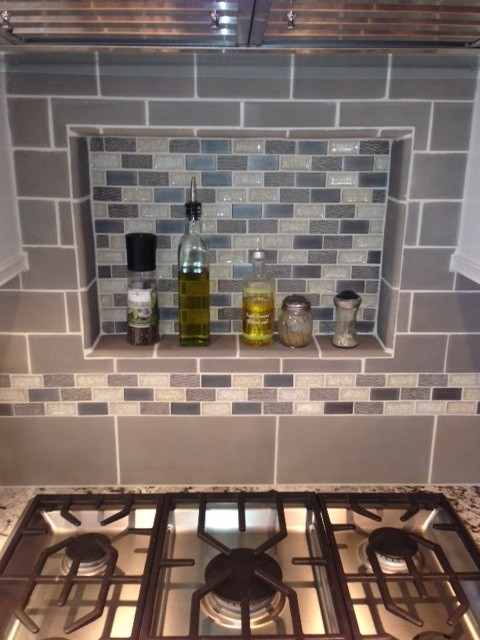 Kozy Kitchen Spaces with Glass Mosaic Tile Gray