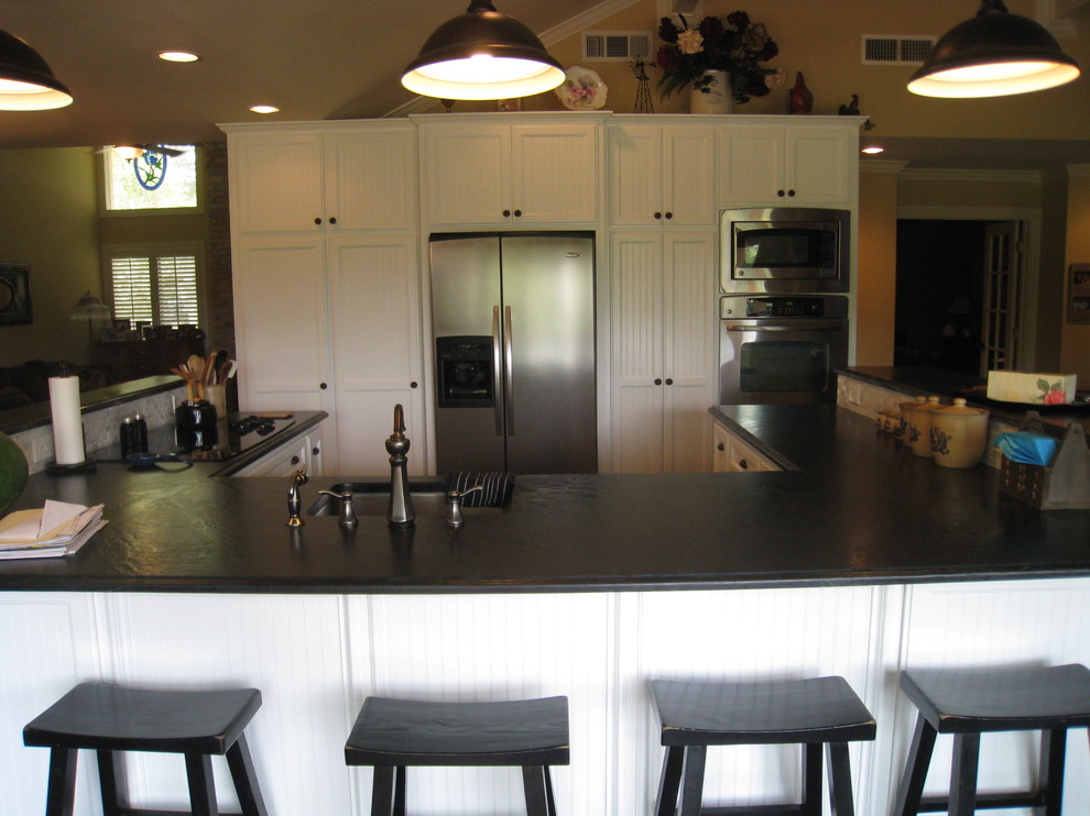 Moen Kitchen Sinks Kitchen Traditional with Counter Height Bar Stools
