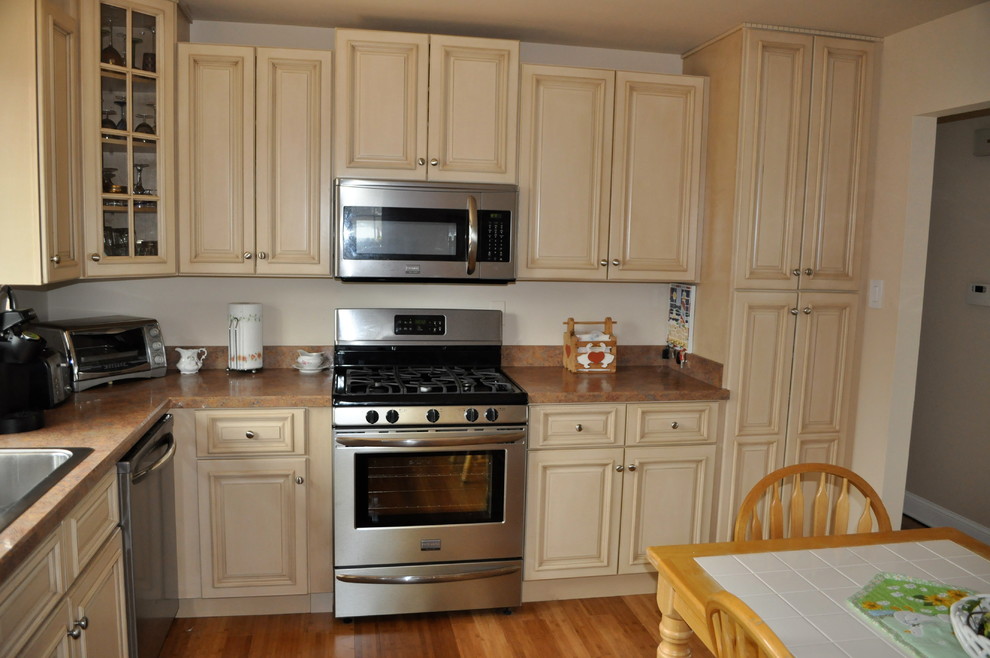 Rta Kitchen Cabinets Kitchen Traditional with Cream Kitchen Cabinets Kitchen
