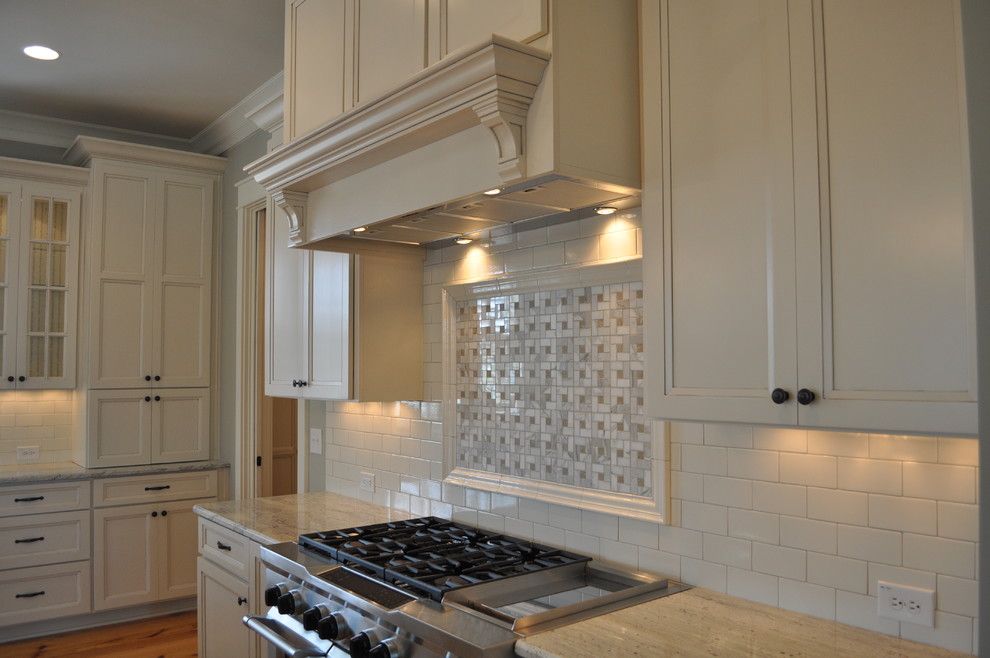 Tamale Kitchen Kitchen Traditional with Categorykitchenstyletraditionallocationcharleston 