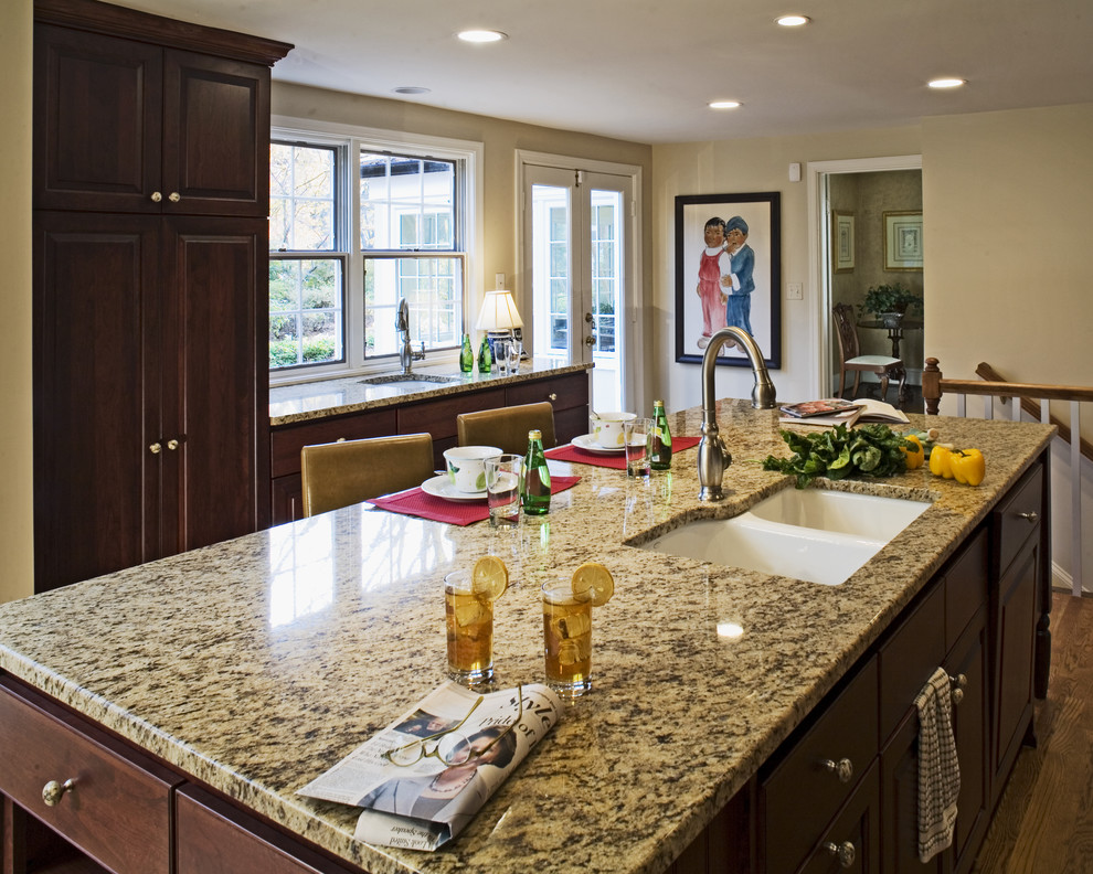 Granite Countertops  for Traditional Kitchen with Kitchen Island