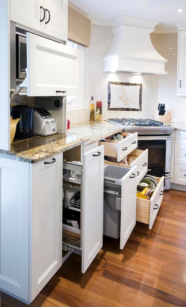 Stainless Steel Appliances  for Transitional Kitchen with Kitchen Storage