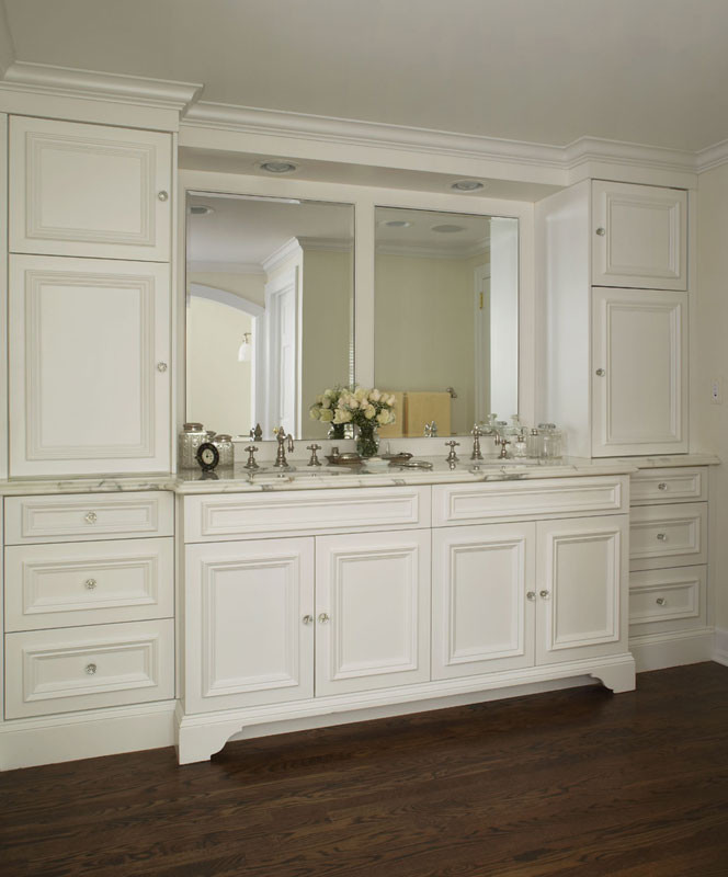Toe Kick with Base Moulding  for Traditional Bathroom with Traditional