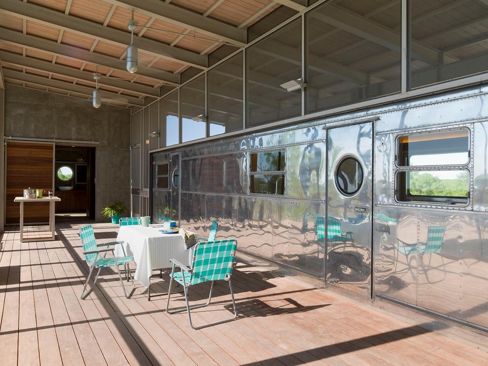 Train Car  for Modern Porch with Epe Wood Deck