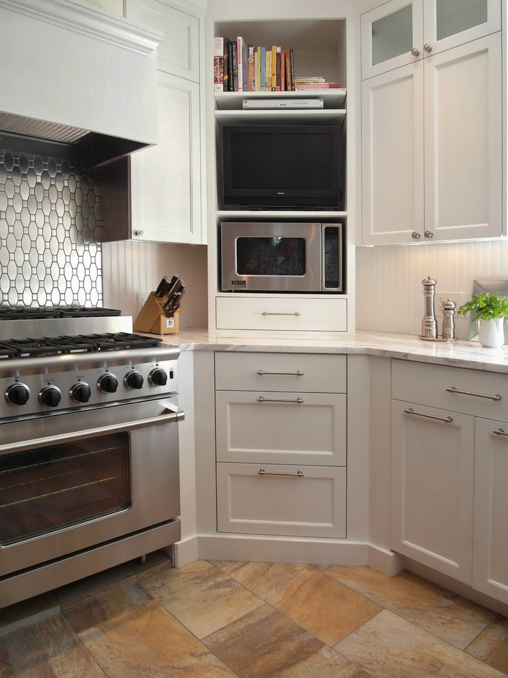 Corner Curio Cabinet for Transitional Kitchen with Stainless Steel Tile