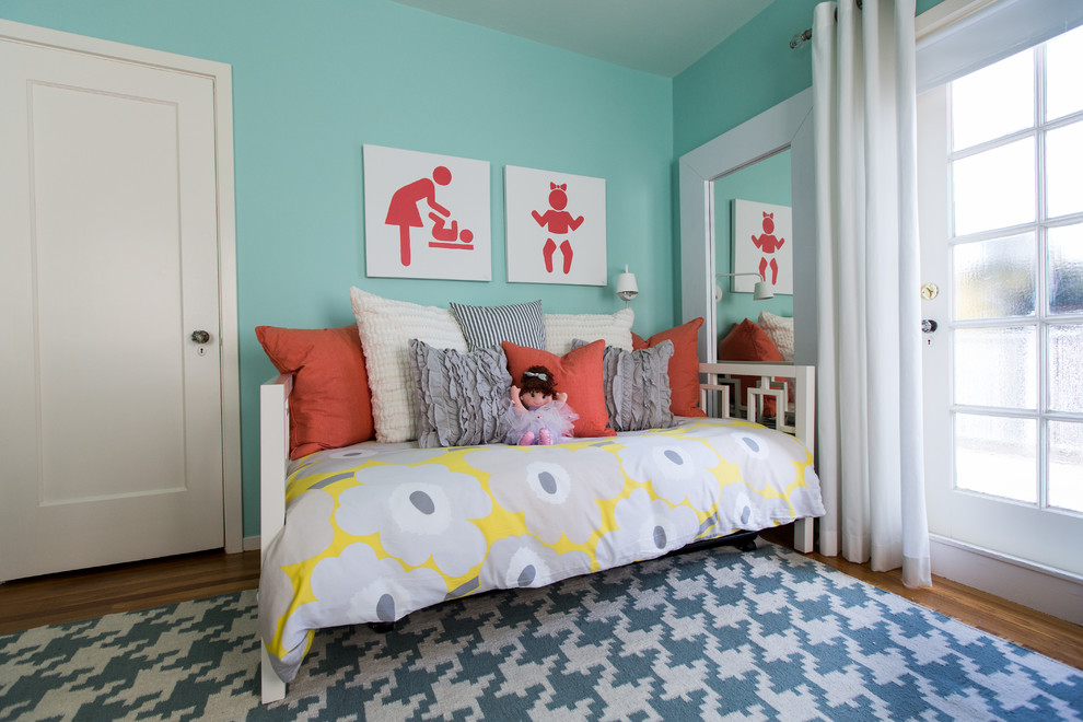 Daybeds with Trundle for Modern Kids with Wall Mirror