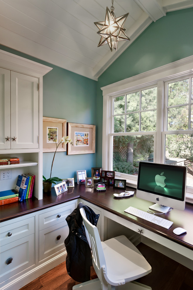 Desk with Hutch for Traditional Home Office with Desk