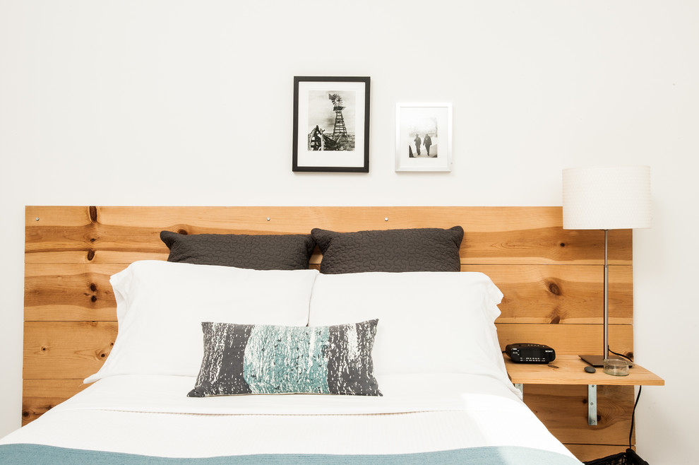 King Size Headboard for Contemporary Bedroom with Brown Throw Pillow