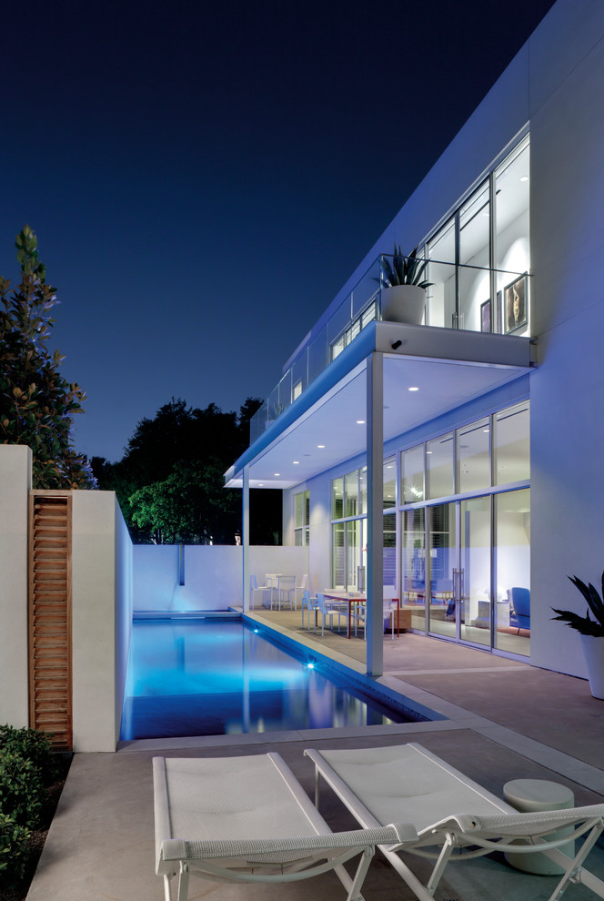 Outdoor Chaise Lounge for Contemporary Pool with Indoor Outdoor