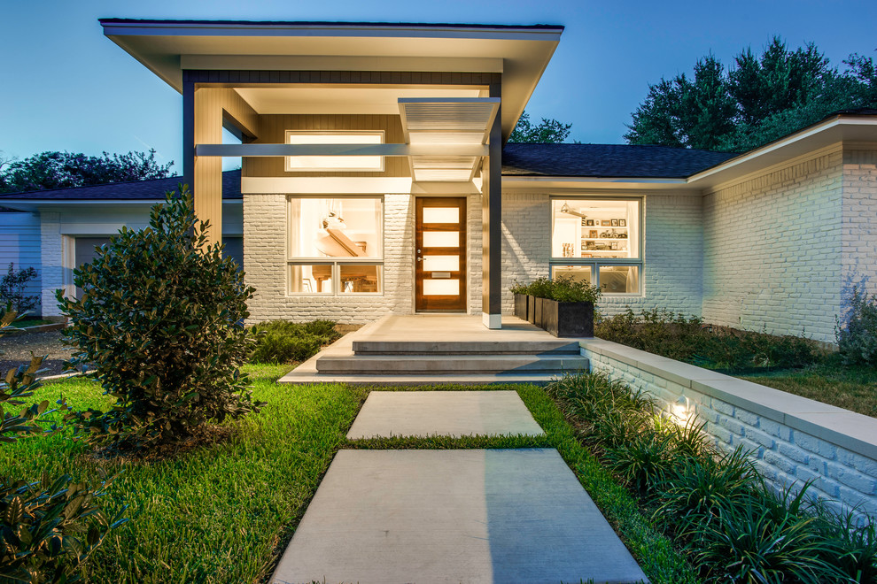 Patio Umbrella for Contemporary Patio with Patio Furniture