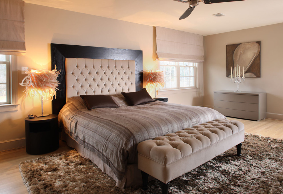 Queen Headboard for Contemporary Bedroom with Beige Walls