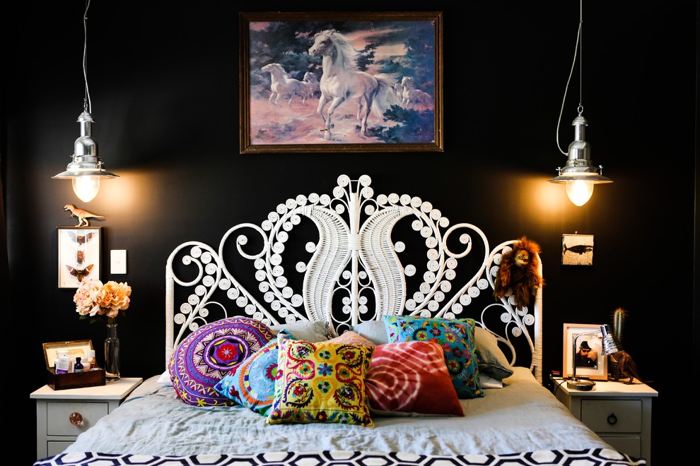 Queen Headboard for Eclectic Spaces with Wicker Bedhead