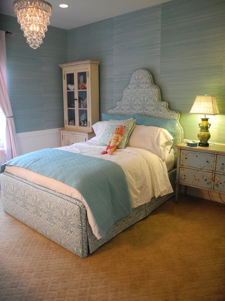 Daybed with Trundle for Traditional Kids with White Bedding
