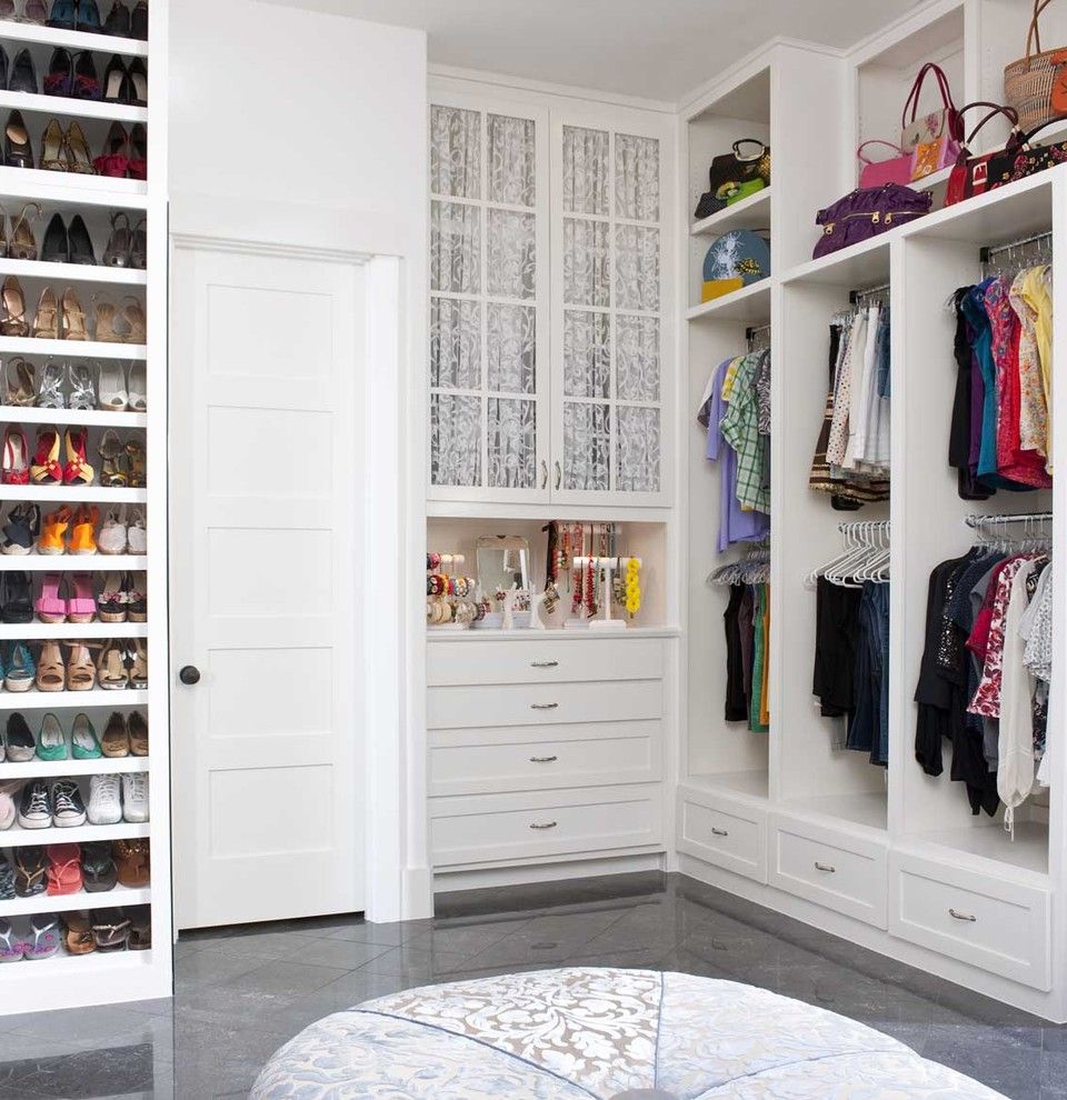 Bell Windy Ridge Apartments with Southwestern Closet Jewelry Storage