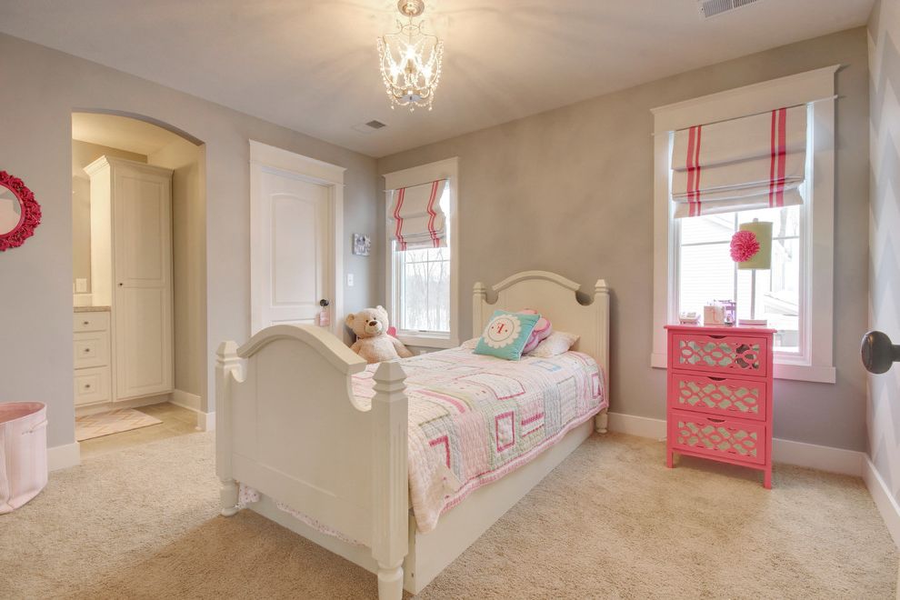 Chandelier for Girl Bedroom with Traditional Bedroom Kids Bed and Bath