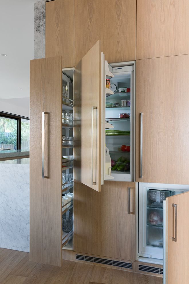 Home for Sale Nearby with Modern Kitchen Oak Timber