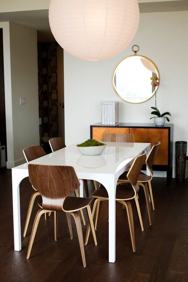 Modern Design Deck Chairs with Contemporary Dining Room Interior