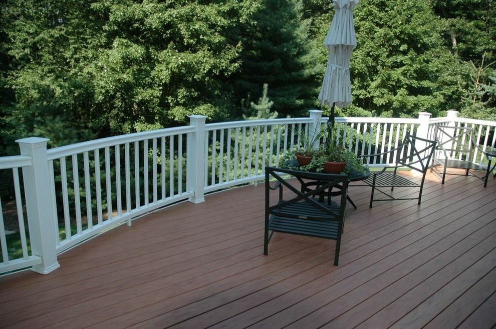 Moes Avon Ct with Traditional Deck Avon Ct Low Maintenance Decks