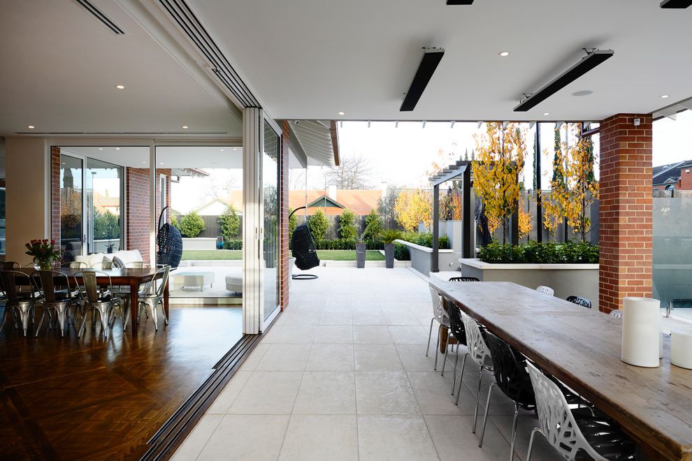 Outdoor Table with Contemporary Patio Outdoor Chairs