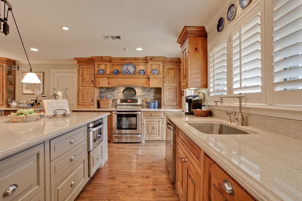 White Desk for Teenage Girl with Traditional Kitchen Material Selection