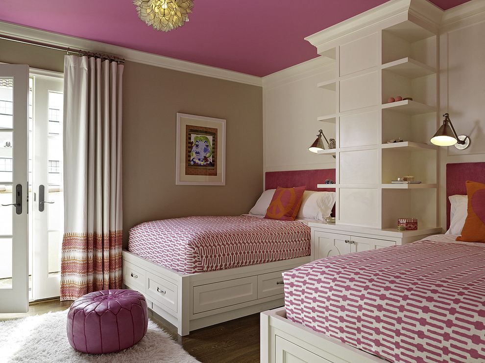 White Desk for Teenage Girl with Transitional Bedroom Wall Decor