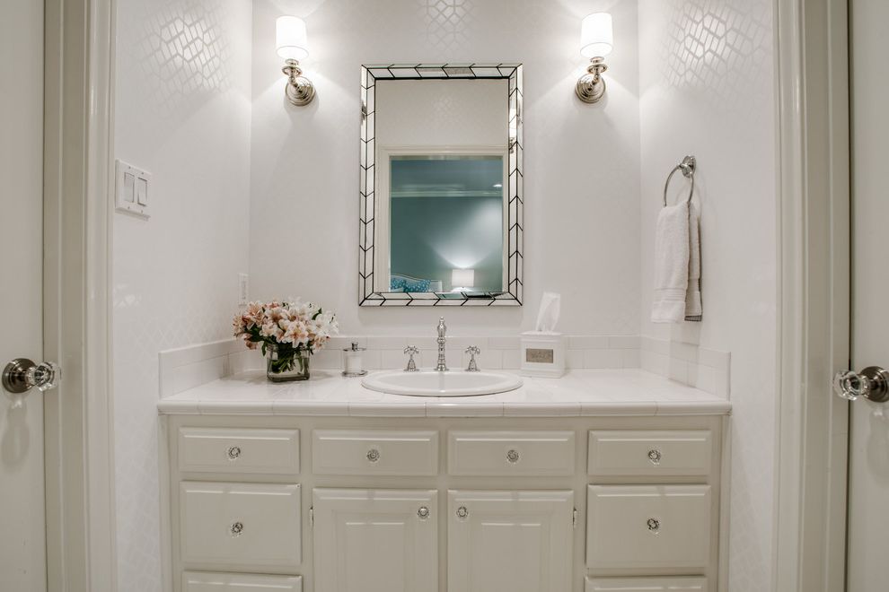 4states Chrome Shop Farmhouse Bathroom with White Vanity