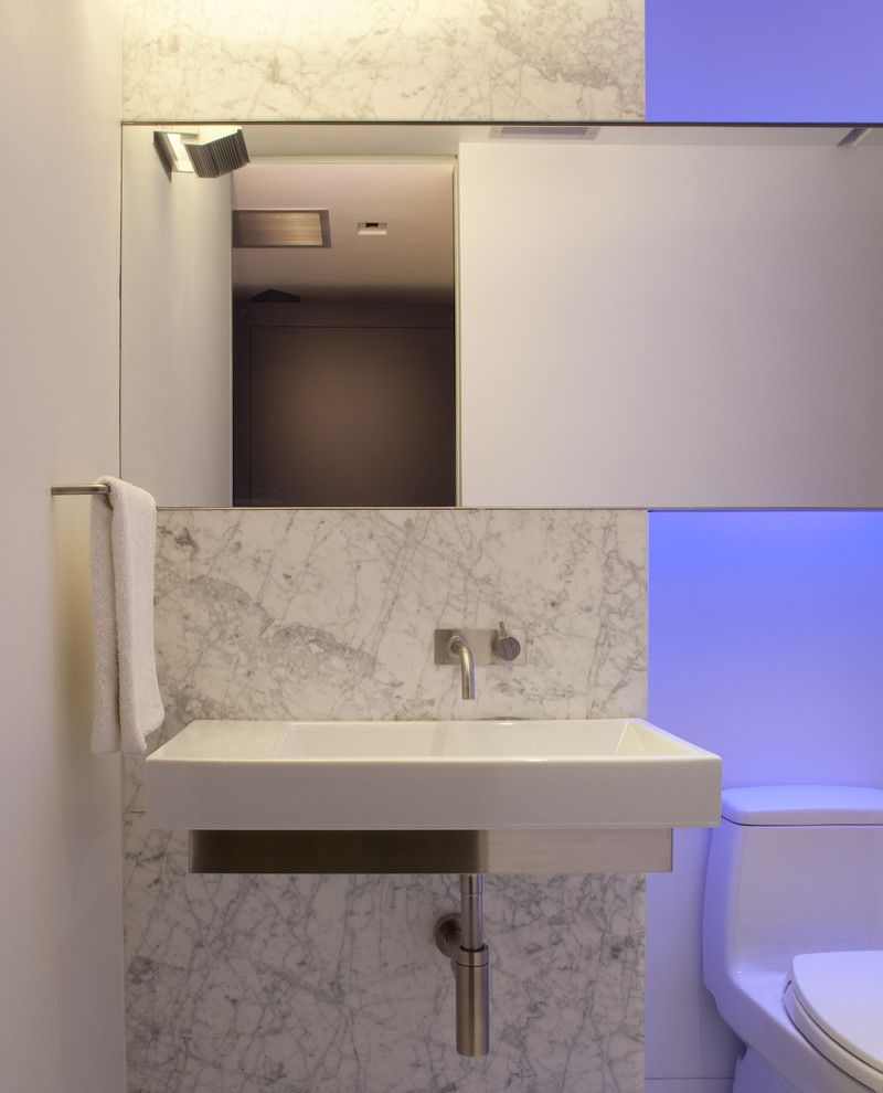 American Standard 2034.014 020 Modern Bathroom with Wall Mount Faucet