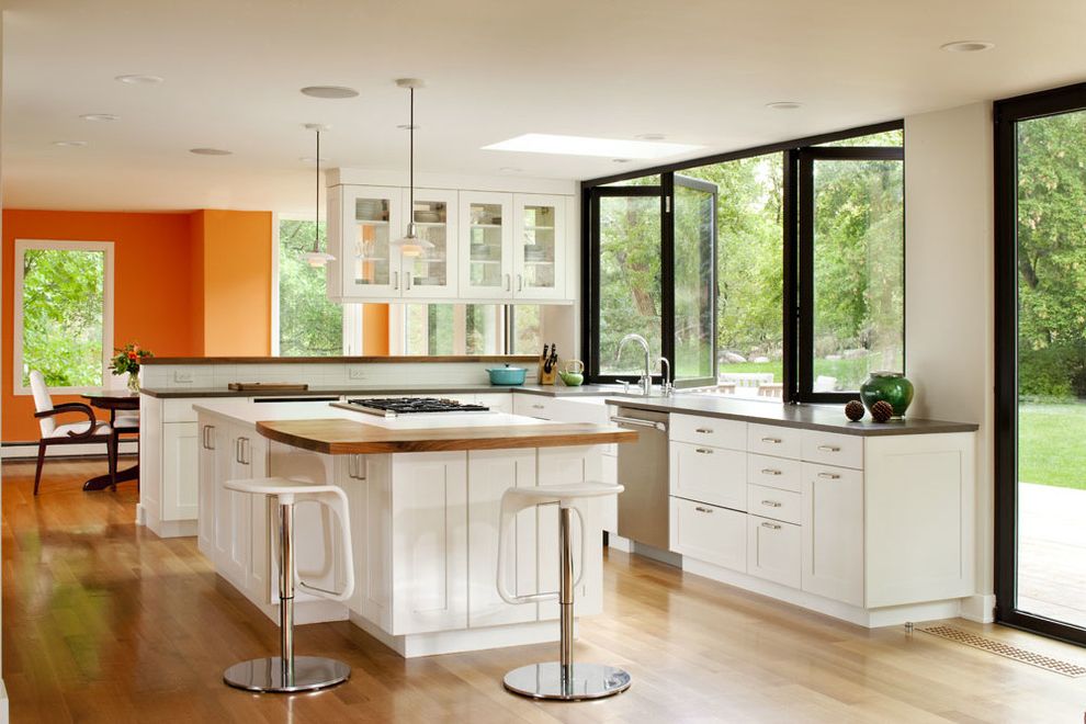 Le Creuset Outlet Online Traditional Kitchen with Longmont Architecture