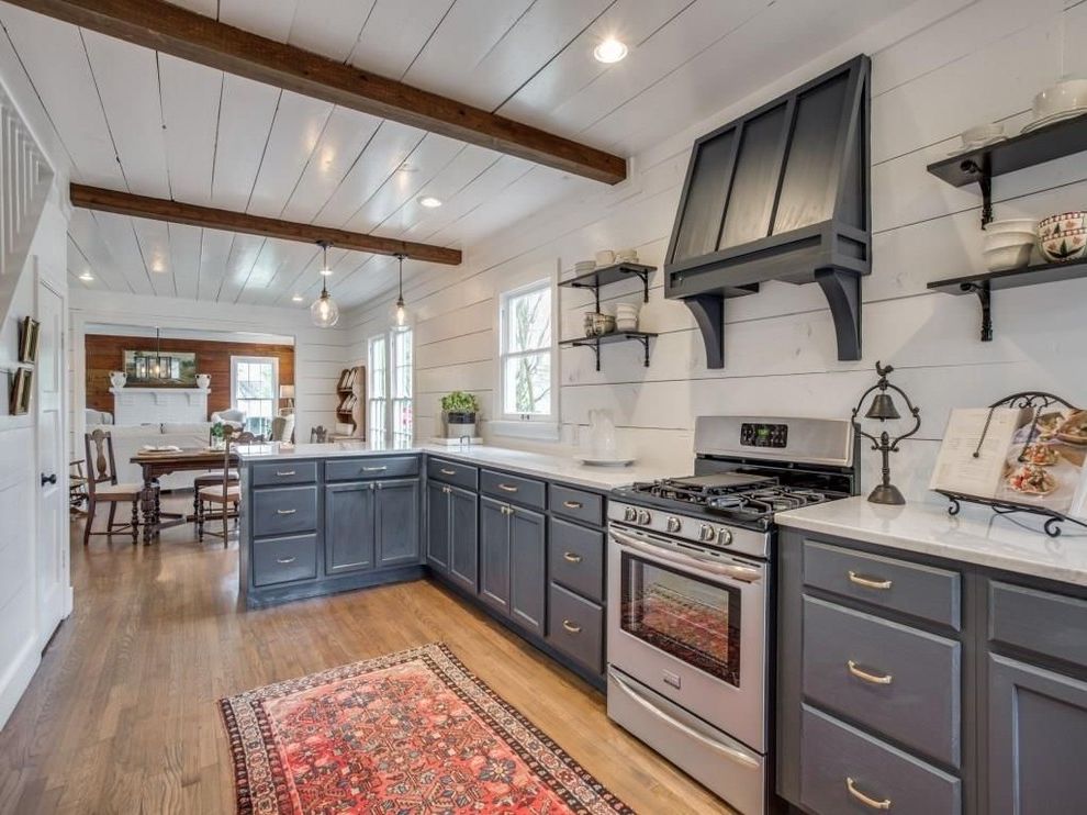Oval Recessed Medicine Cabinet Farmhouse Kitchen with Farmhouse
