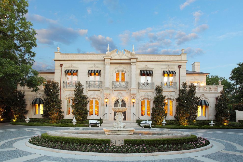 Palais Royal Comenity Traditional Exterior with Royal