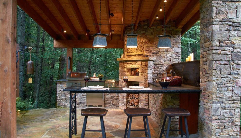Backyard Pizza Oven Rustic Patio with Outdoor Stone Counter
