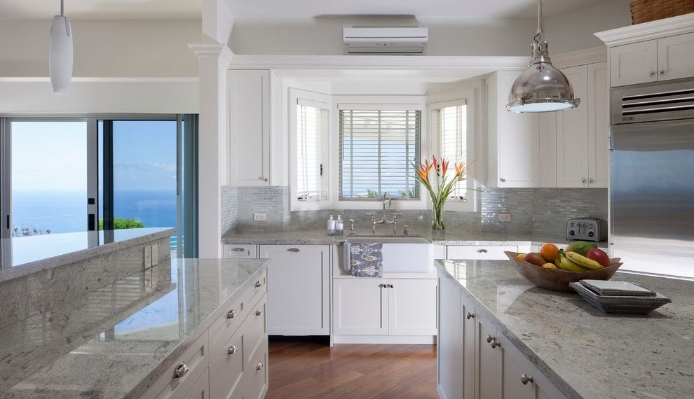 Blasting Cabinet Tropical Kitchen with Airy