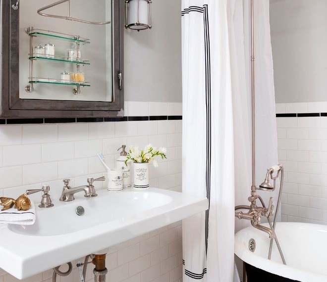 Cast Iron Clawfoot Tub Eclectic Bathroom with Window Above Tub