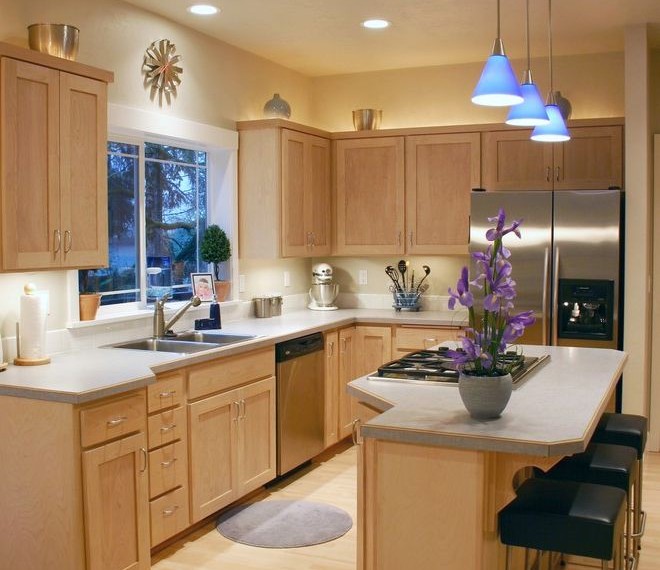 Cook Top Traditional Kitchen with Design