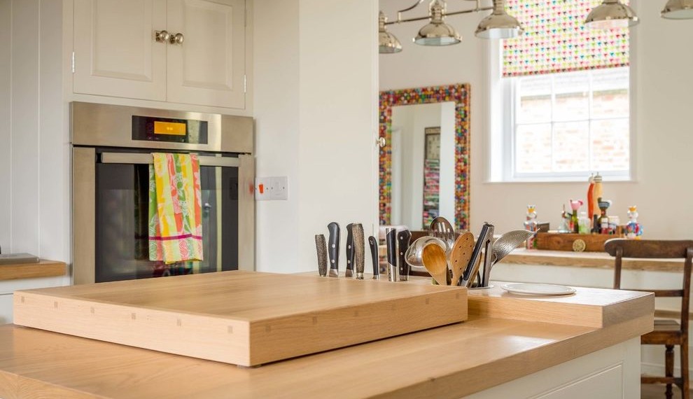 Cutting Board Countertop Modern Kitchen with Kitchen