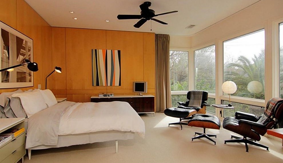 Darkening Curtains Modern Bedroom with Leather Chair