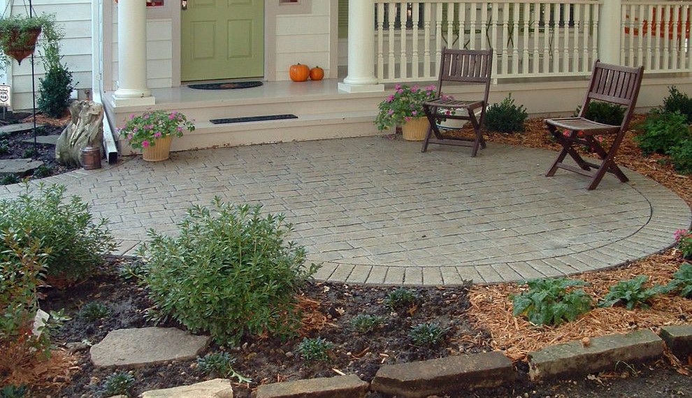 Do It Yourself Concrete Leveling Traditional Porch with Pavers