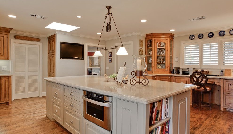 Dropcam Pro Traditional Kitchen with Kitchen Shutters
